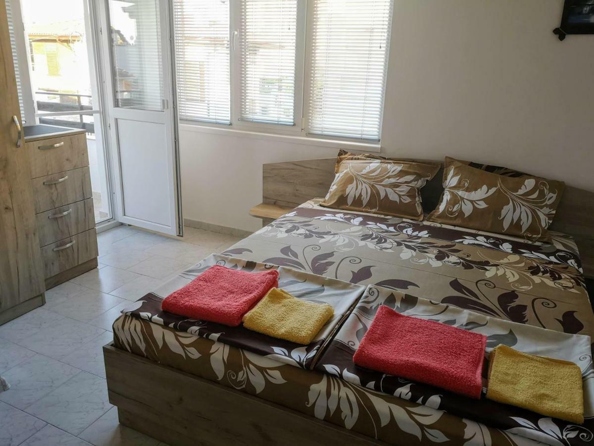 Guestrooms Stoyanovi Černomorec Exteriér fotografie